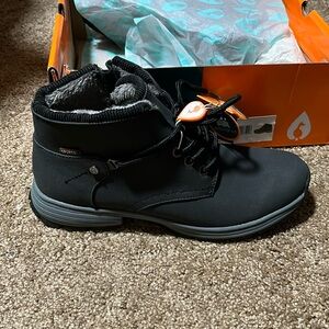 Sporto Dazzle Waterproof Wool Lined Boots- BRAND NEW size 9